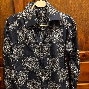 Men’s Sean John shirt